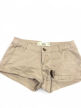 Hollister Women's Beige low rise Shorts